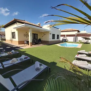 Thais, Private Heated Pool, Ideal For Your Holidays In , Caleta De Fuste Spain